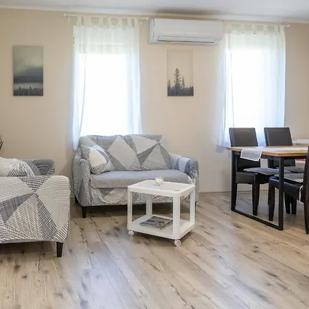 Apartment Sueni Ordacsehi
